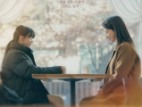 《相遇之家》狱警在告别式场以及殡仪馆遇见了美英的女儿俊英，这短暂的相遇，给三人的生活带来了温暖的变化2025.10.15韩国